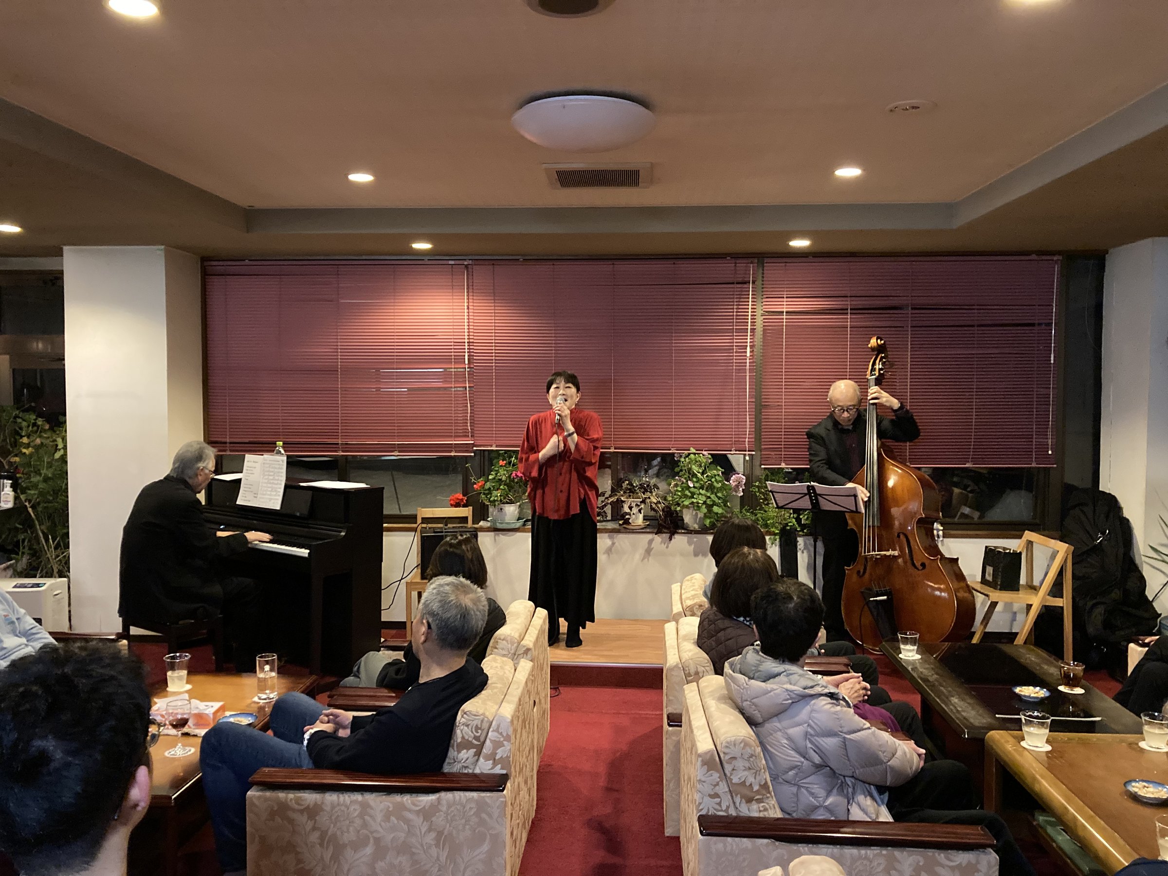  214iyjq r[RT[ghҌ̎Ӊ楥