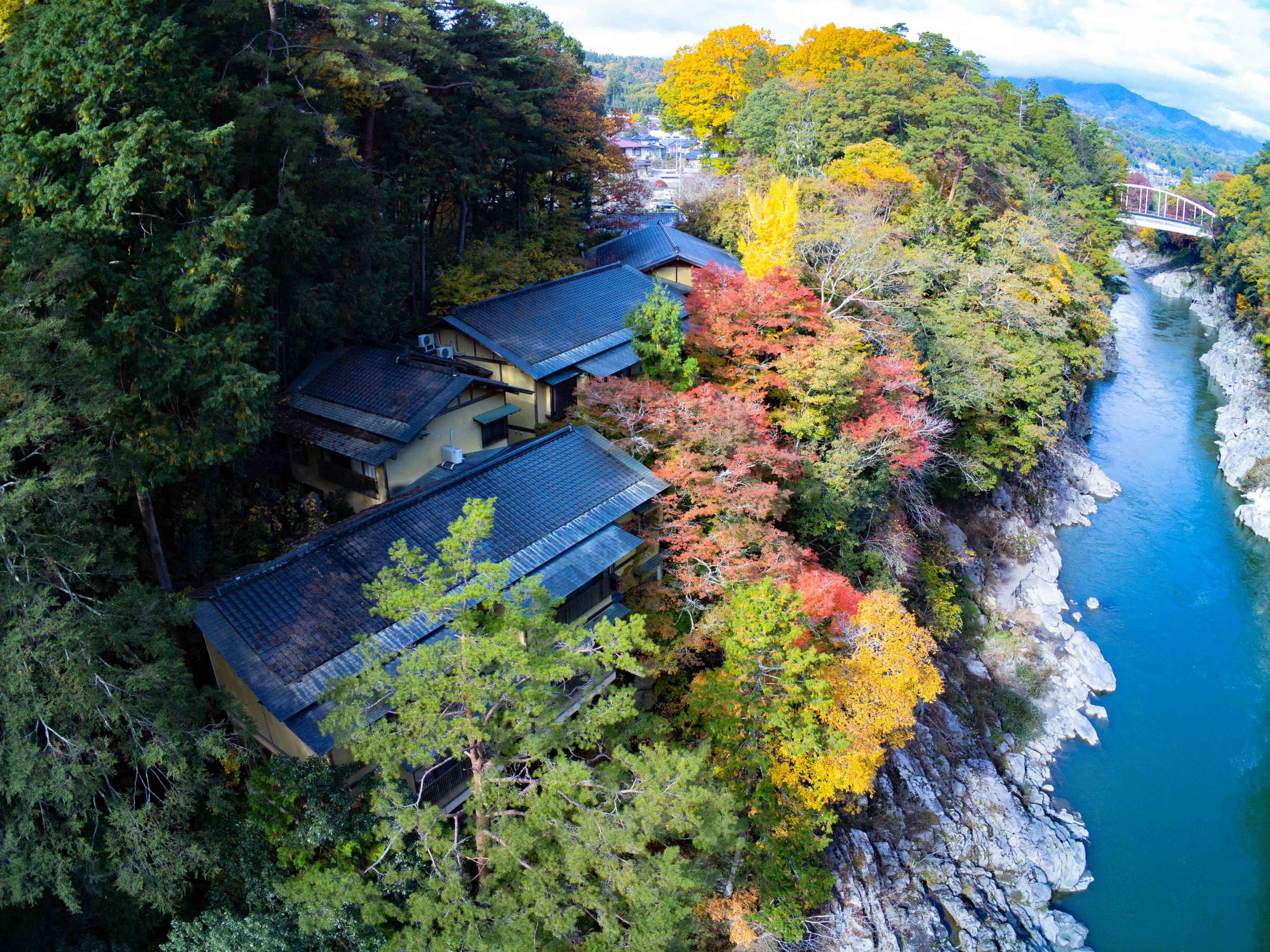 *�y�O�ρ~�g�t�z�h�͓V����ɓ˂��o���悤�Ɍk�J�̍ۂɌ��Ă��܂����B