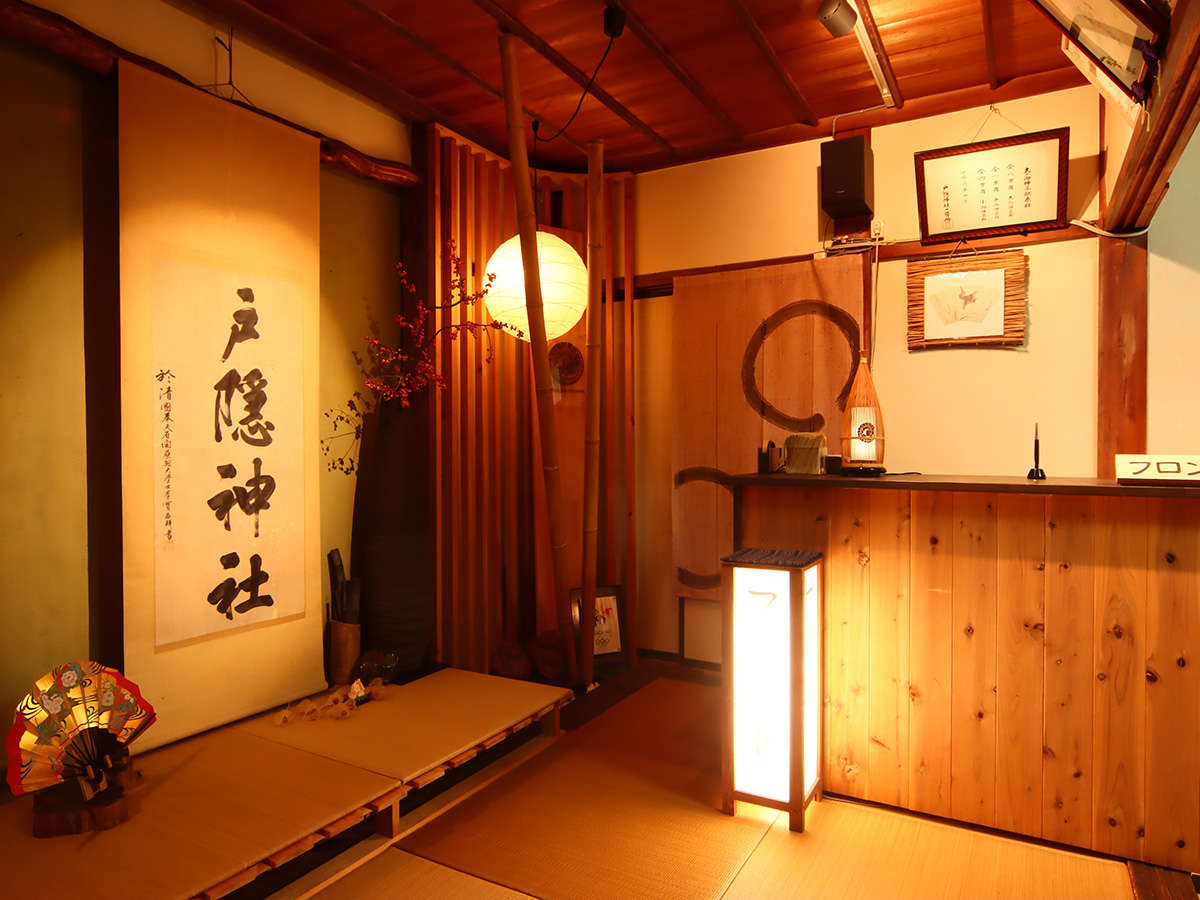 ���ւ̂Ƃт��������ƁA�t�����g���B�[���ǂ��ɂ́A�ق�̂�Ƃ�������JAZZ���݂Ȃ��܂����}�����܂��B