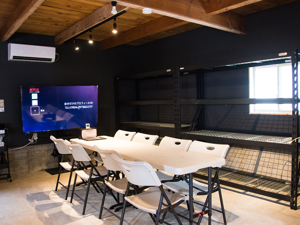 �E�y�y�ԁz�L�X�y�Ԃɂ͑��ʃ��j�^�[�����p�ӁB�f���Q�[���Ȃǂ����y���݂��������܂�