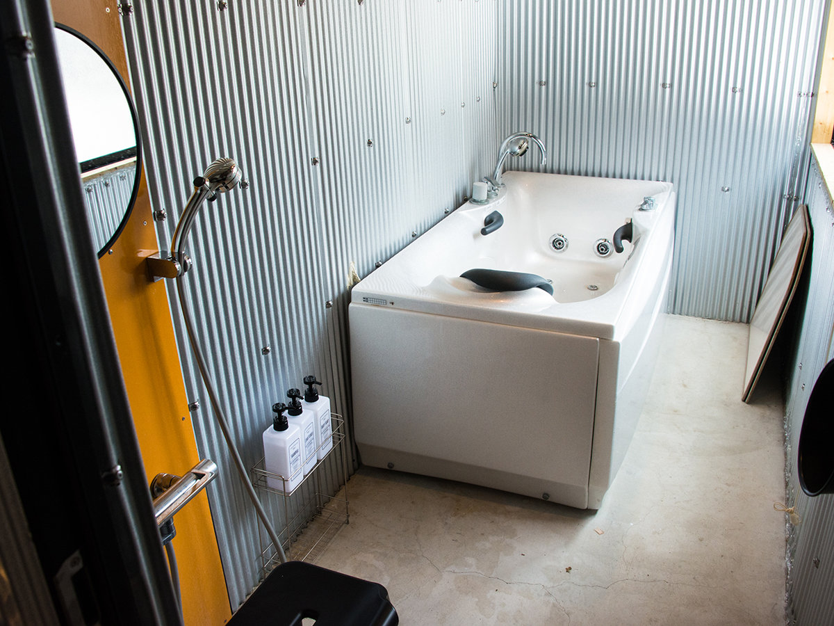 �E�y�����C�z�V�����v�[�E�R���f�B�V���i�[�A�{�f�B�\�[�v�����p�ӂ��Ă���܂�