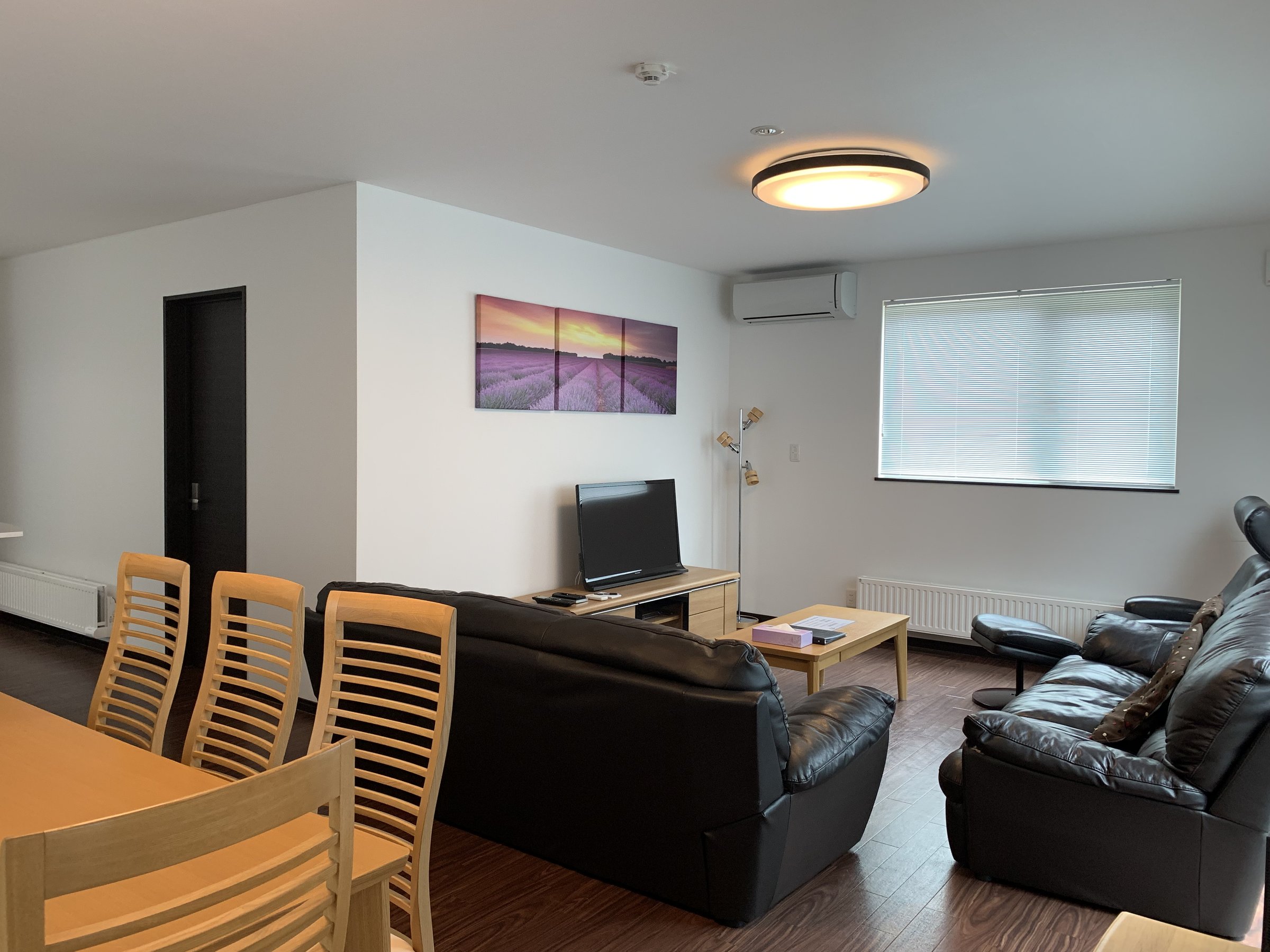 ���r���O