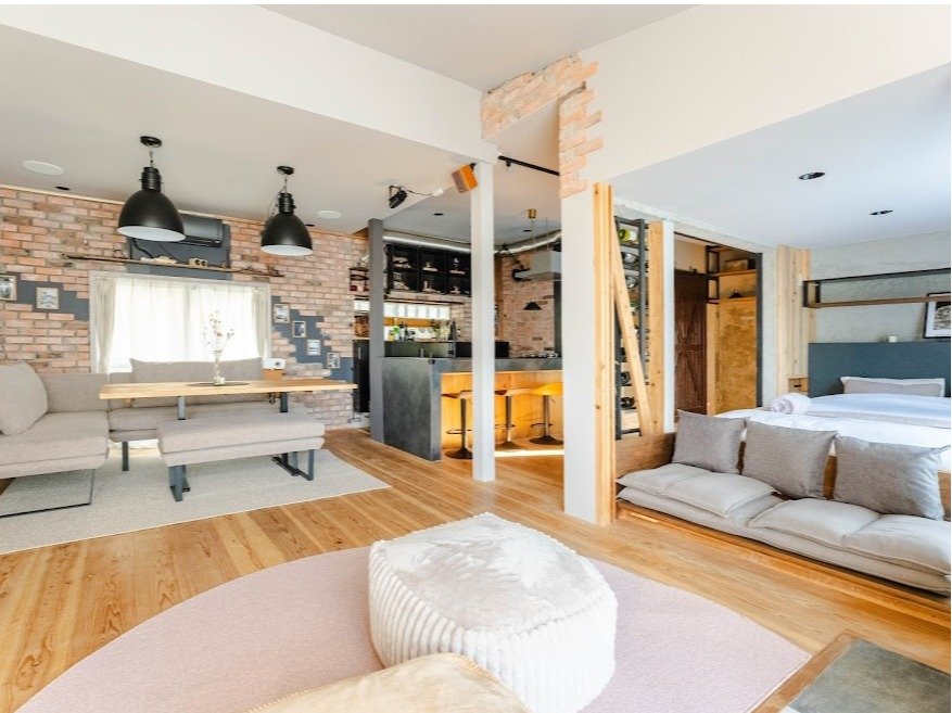 ��̓J�E���^�[�ŃO���X���X���A����ꂽ�炻�̂܂܃x�b�g�ցB��l�̎��Ԃ�[�����邽�߂̈ꎺ