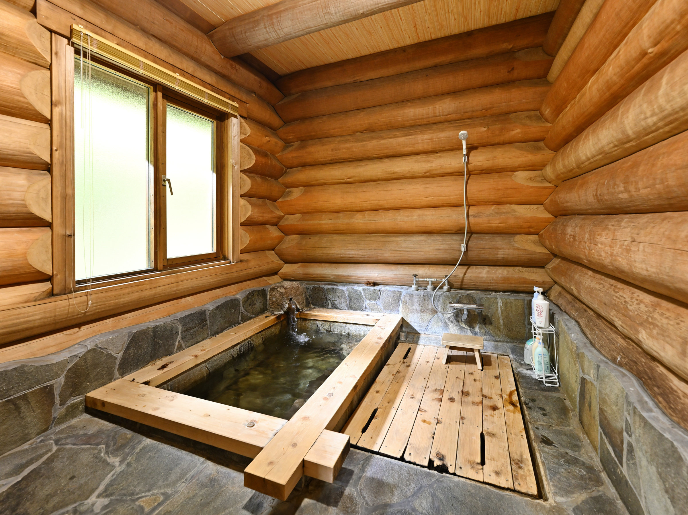 �L�X�Ƃ��������o�X���[��