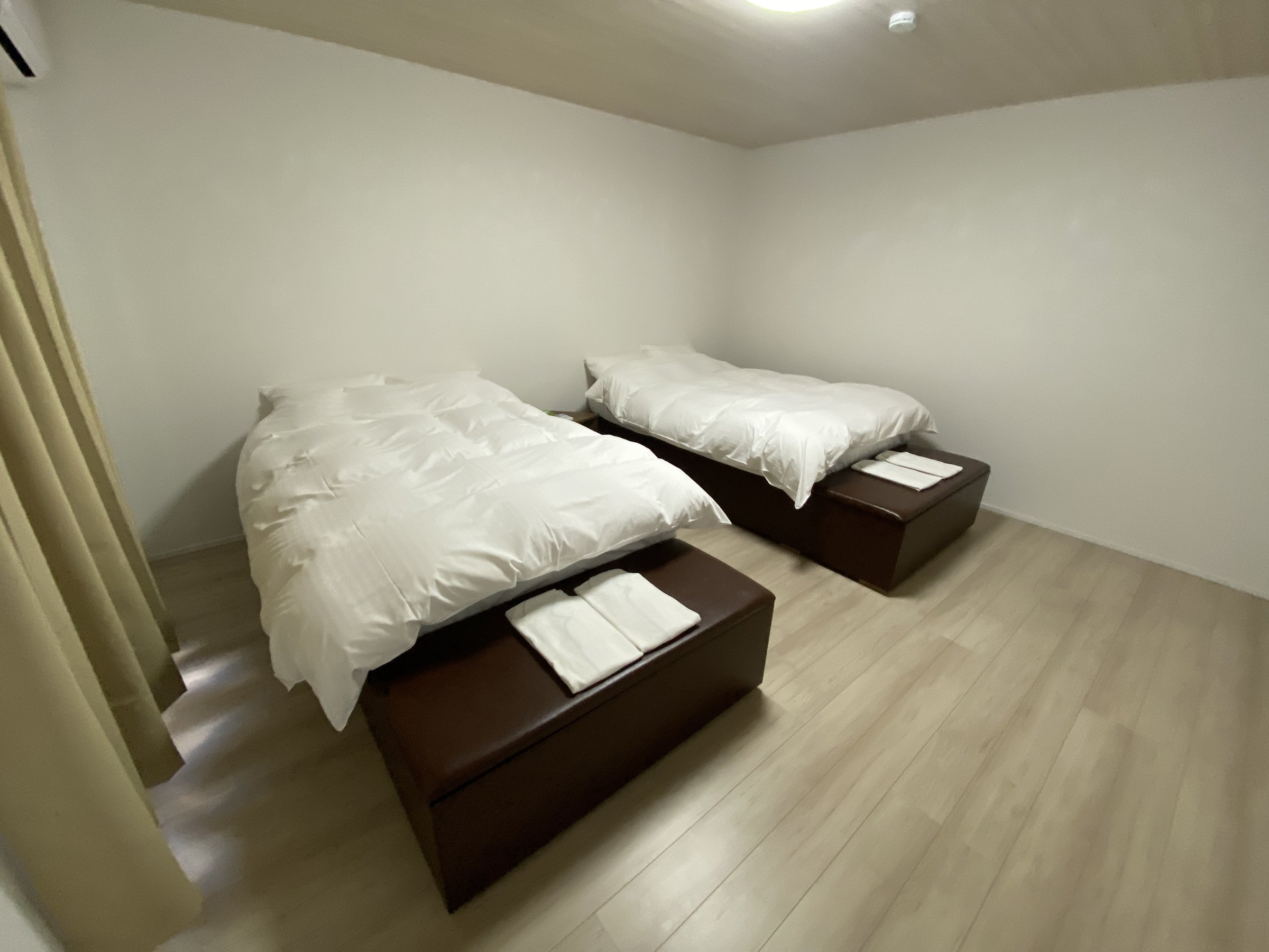 �Z�~�_�u���x�b�h�B�I�[�_�[���C�h�̂ӂ��ӂ��̉H�ѕz�c�����y���݂��������܂��B