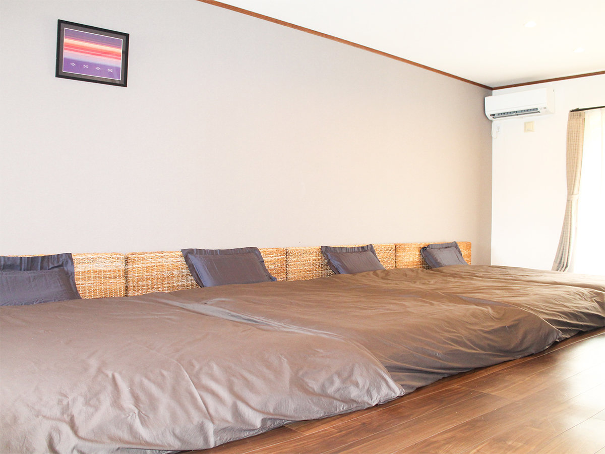 EyEqz][g̉ɕ܂vCx[gRh~jA