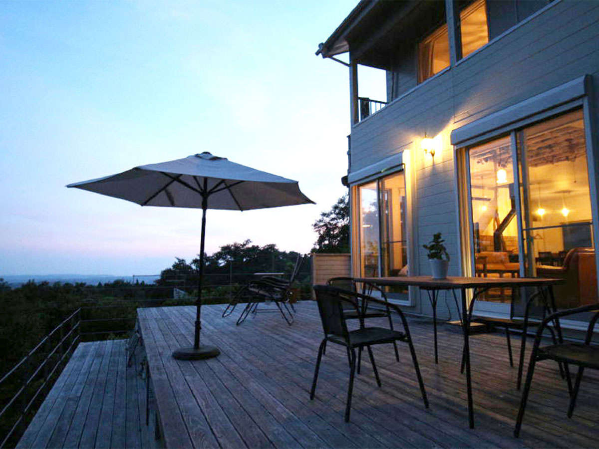 �E�[���̃e���X�ł�����肨�����y���ނ̂�