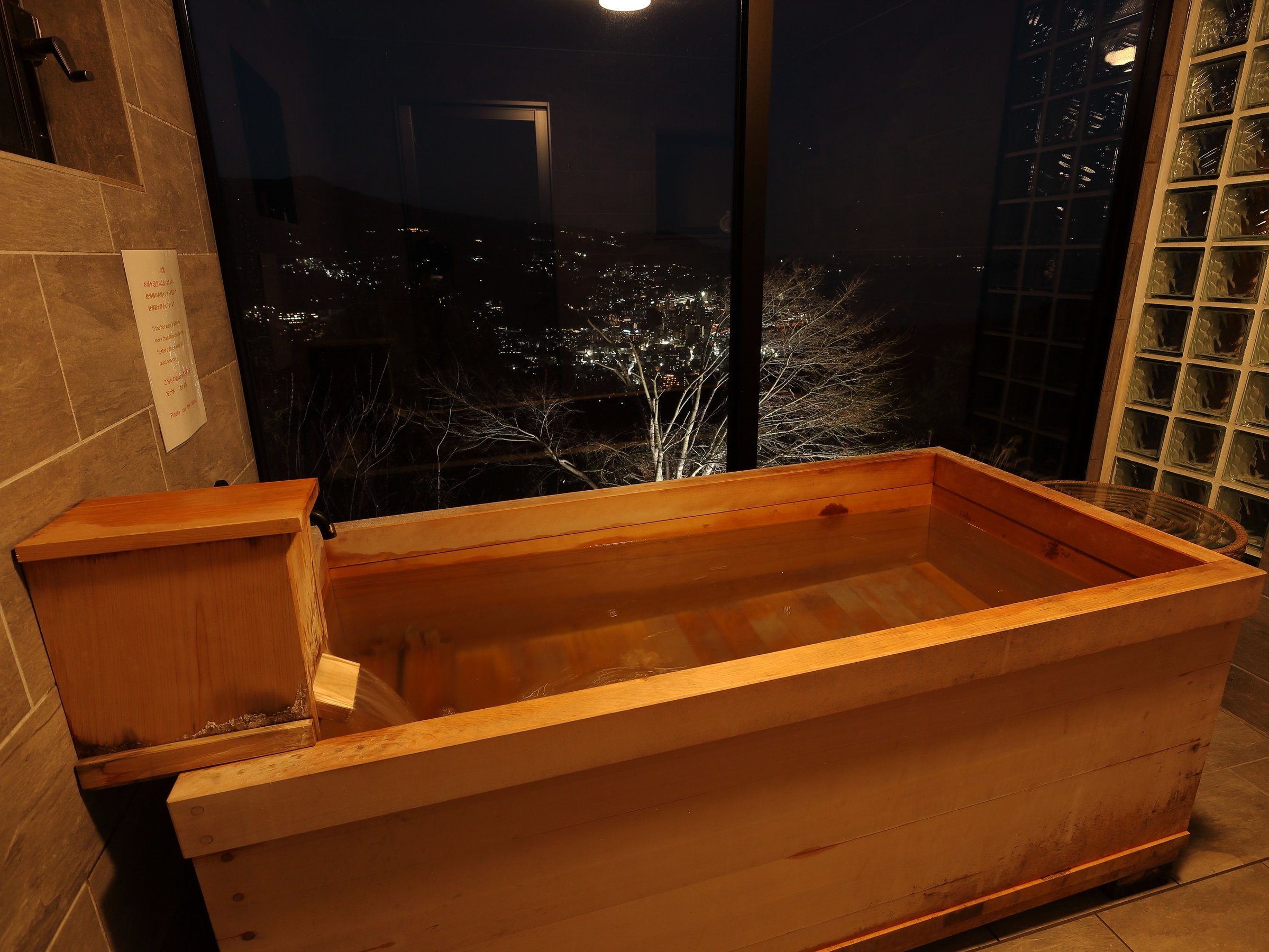 �E�y�Ђ̂����C�z��i�𒭂߂Ȃ��牷��O���B�����̔���������܂�