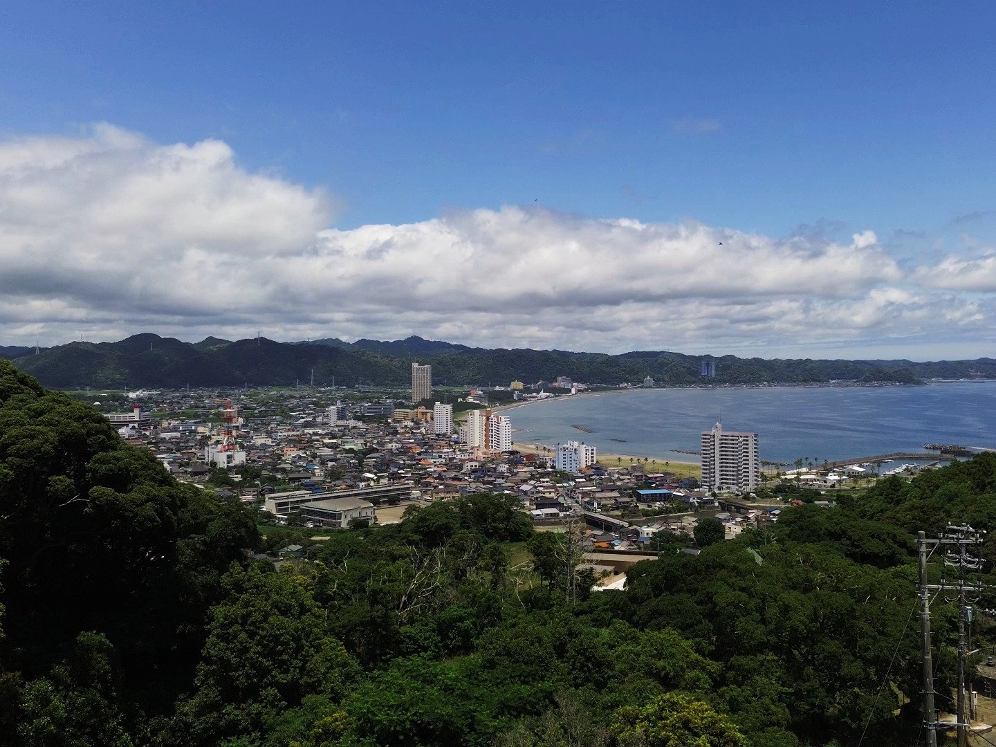 �������]�ł��闧�n