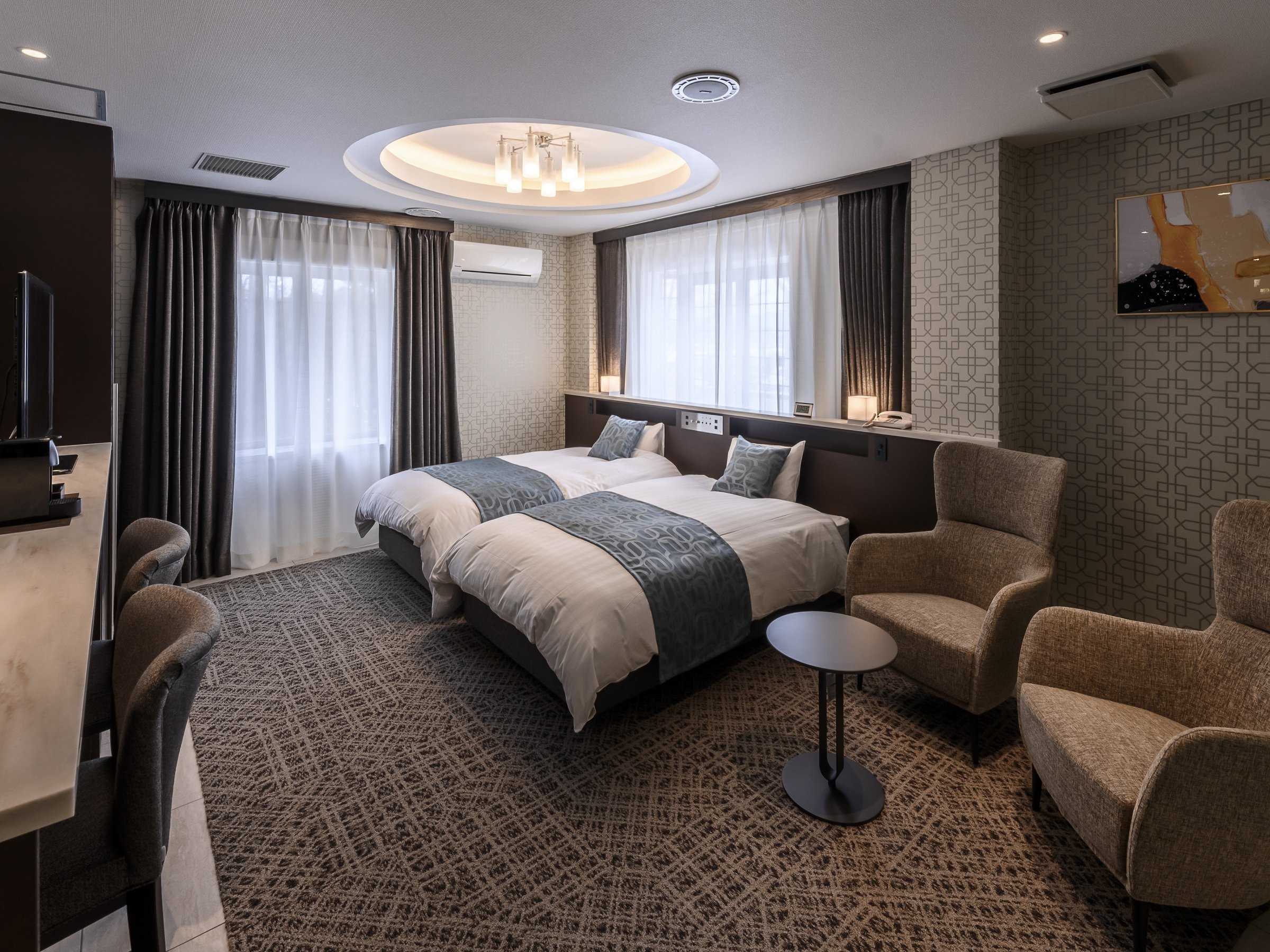 �y�f���b�N�X�z�c�C�� ����t���^�V�����Y���x�b�h�ŉ��K��ԁB���ʐ^�͏�ʋq���̈��ł��B