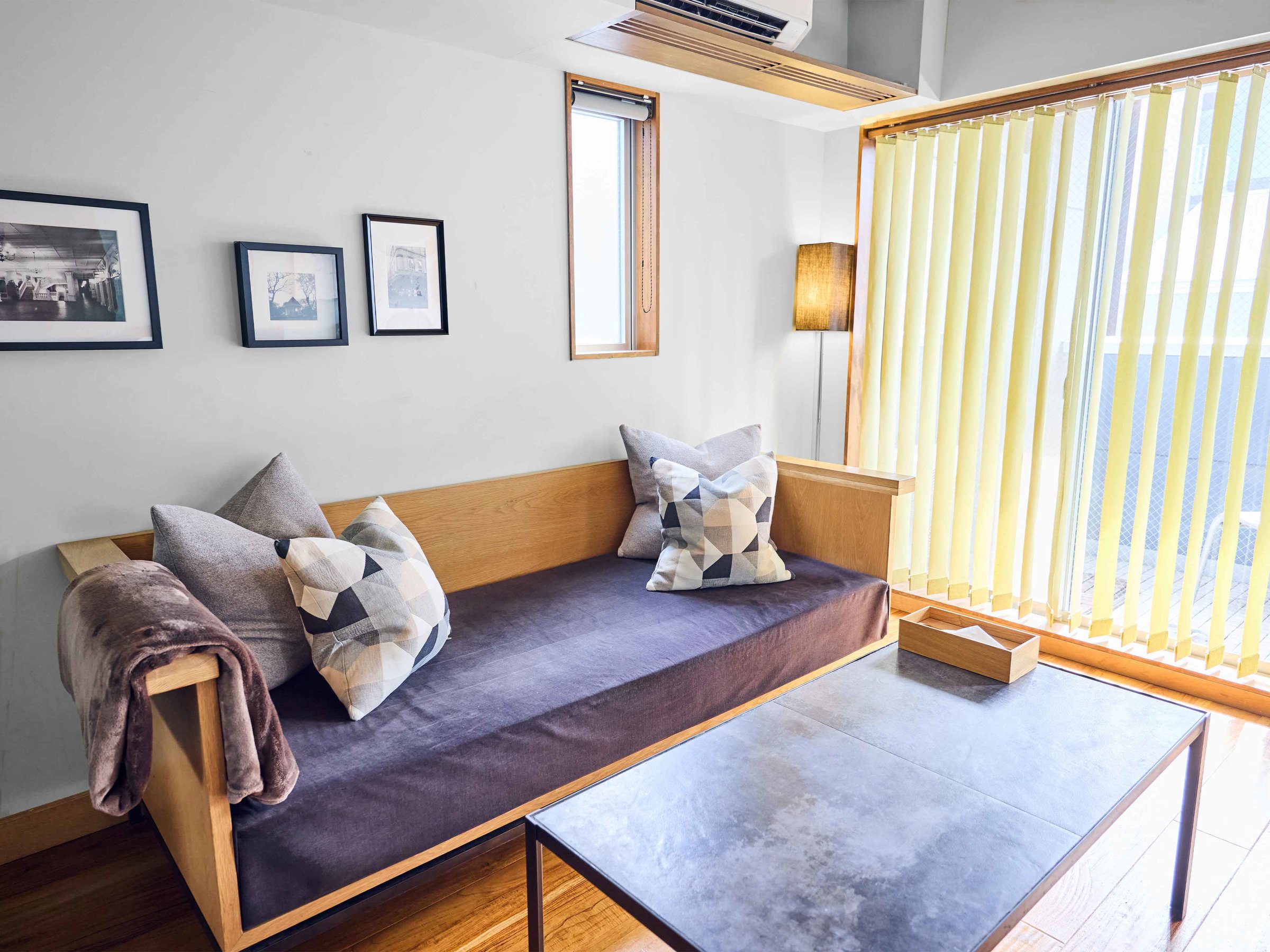 �L�X�Ƃ����\�t�@�ł������Ɖ߂����܂�