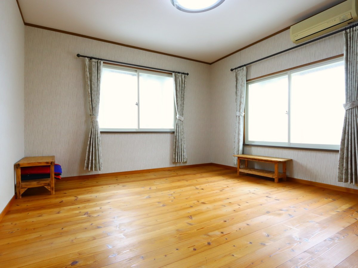 �y2�K4�`5�l�����z�t���[�����O�ɕz�c�X�^�C���ł��B