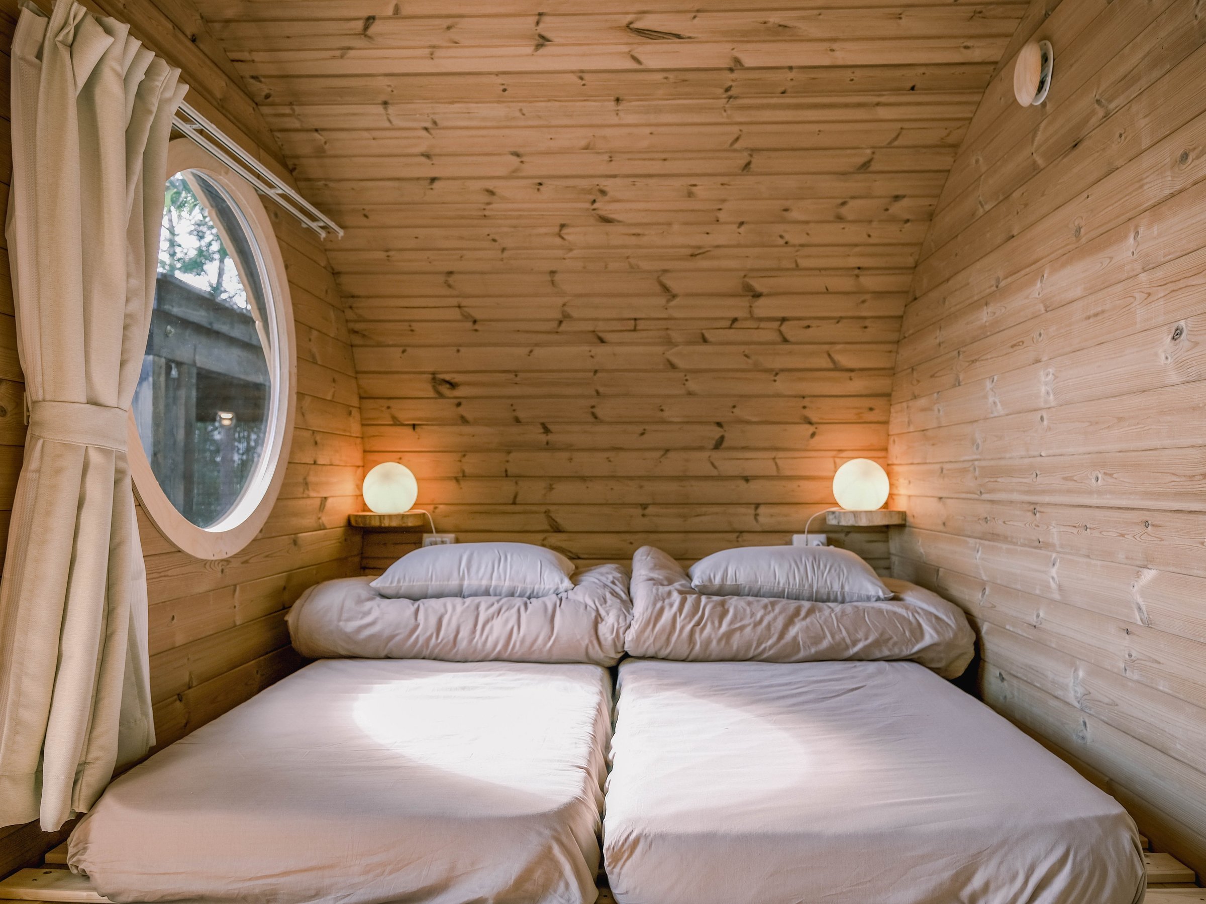 NELHOUSE�i�����j