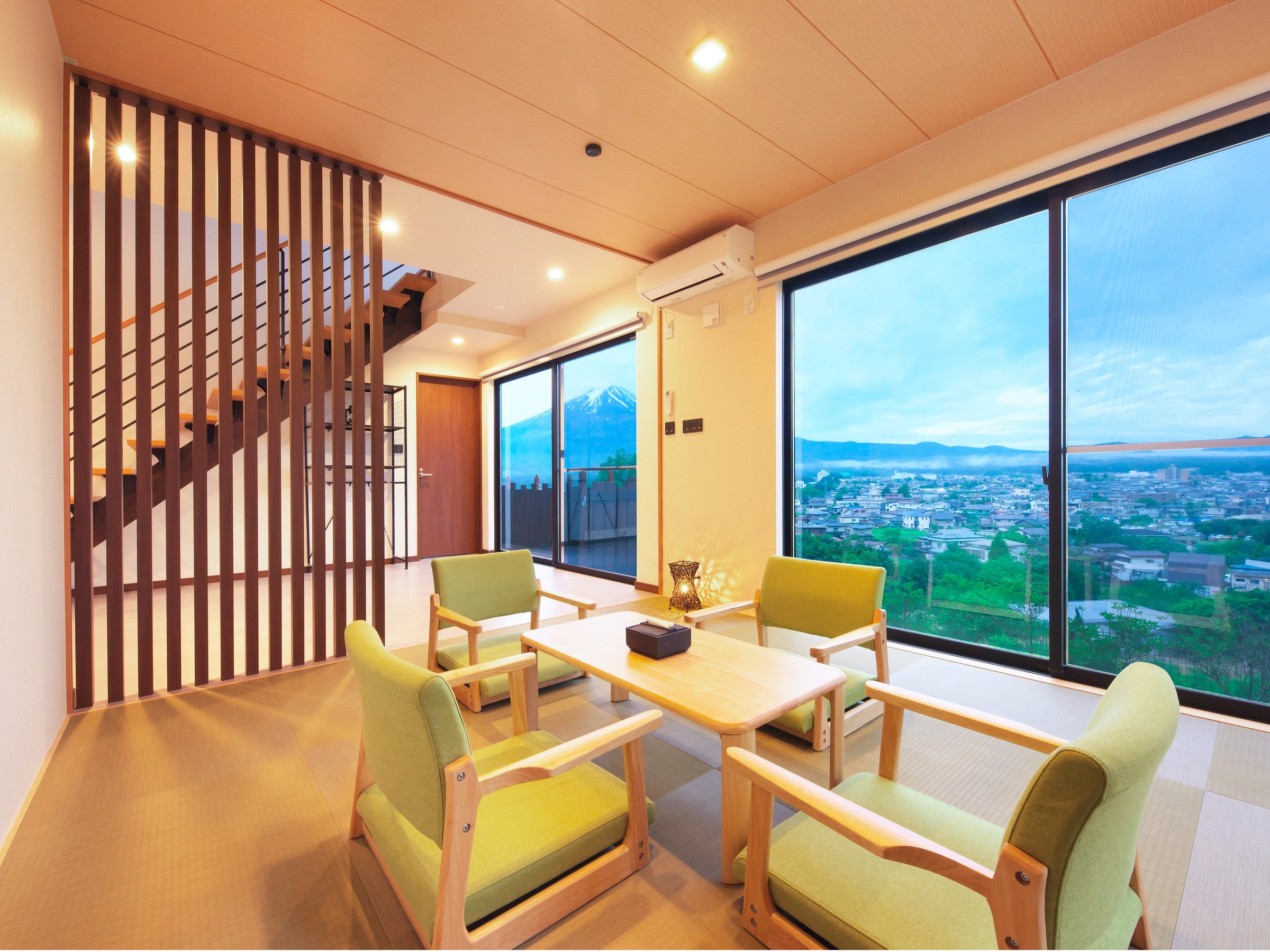 yoRj[BzꂽaԂŐŜbNXB