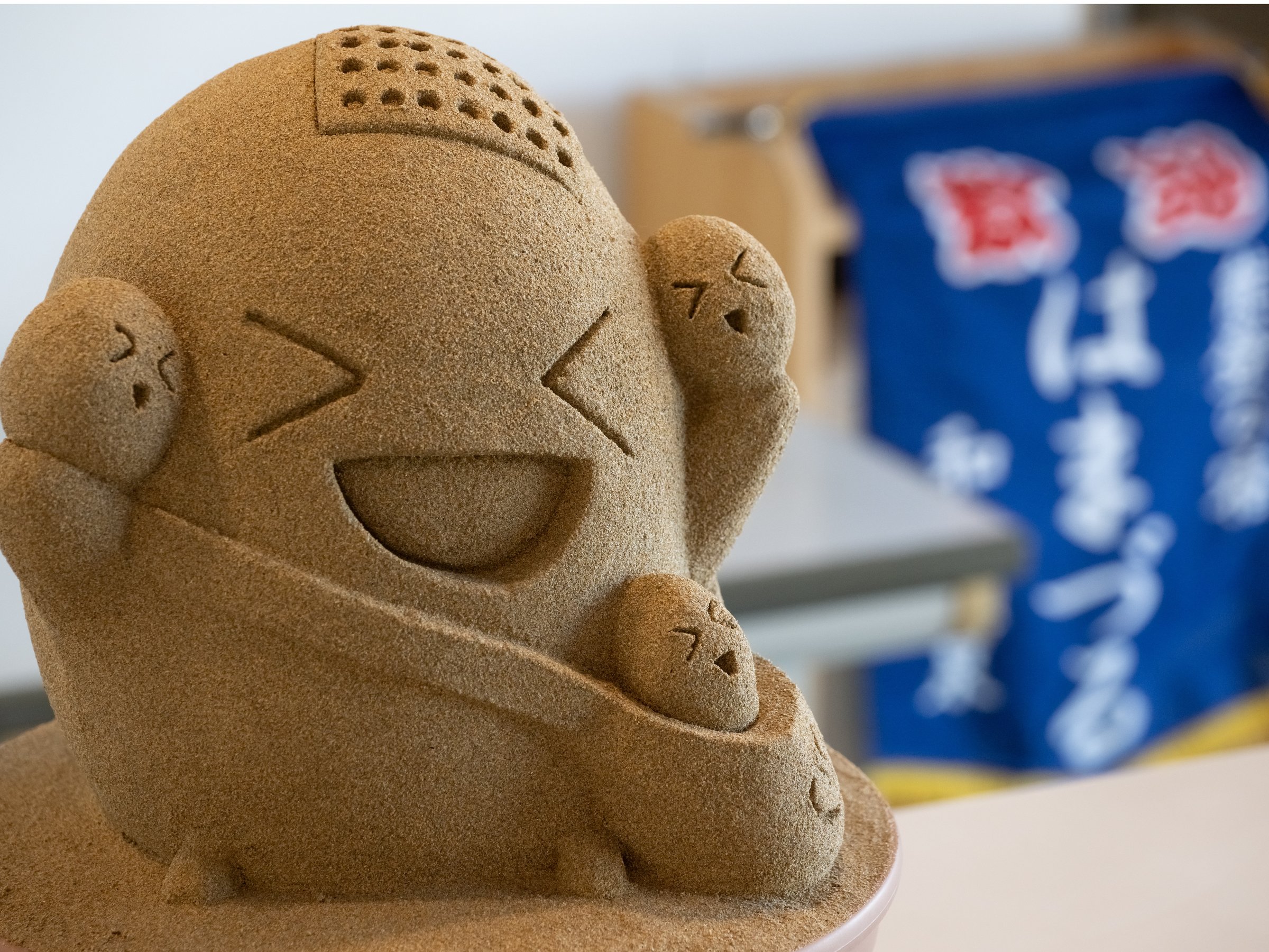 �a�q������L����