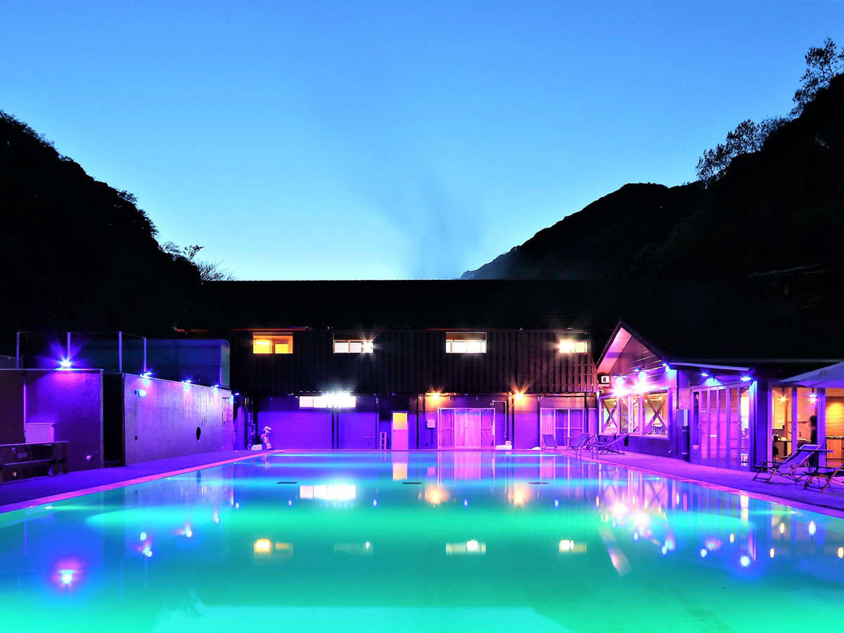 iCgv[ -Night pool-gpv[