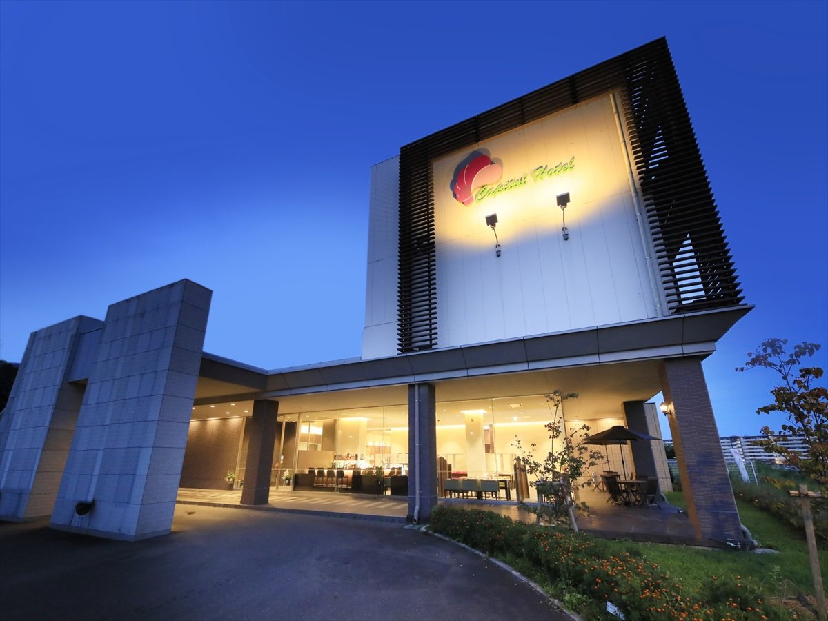 Oc̒ƍLcp]ł鍂ɈʒuĂ܂B