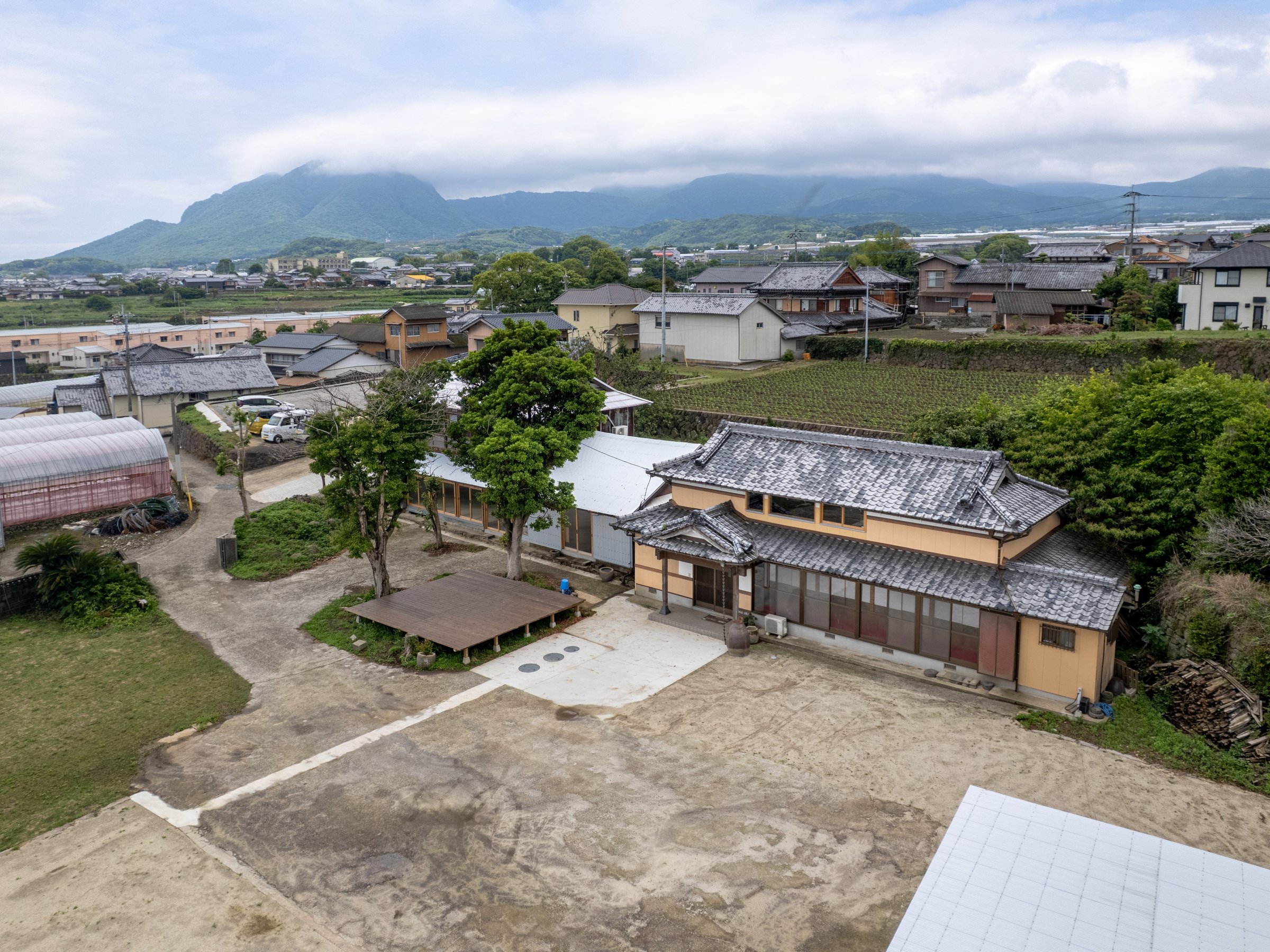 �z120�N�z���A���̒n�Ő�c��X�󂯌p����Ă����_�Ɖ��~�����m�x�[�V���������h���E�C�x���g�{�݁B