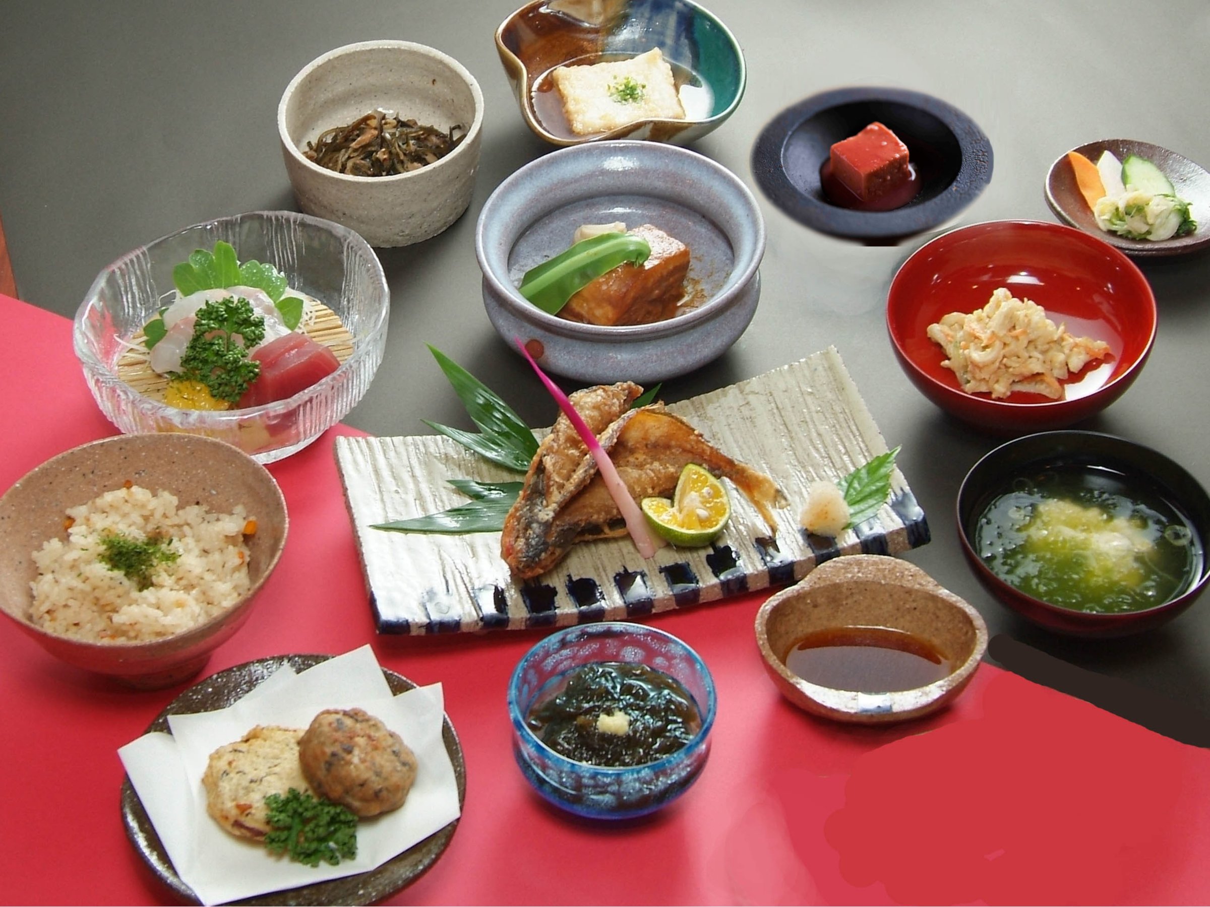 ���y�����E���