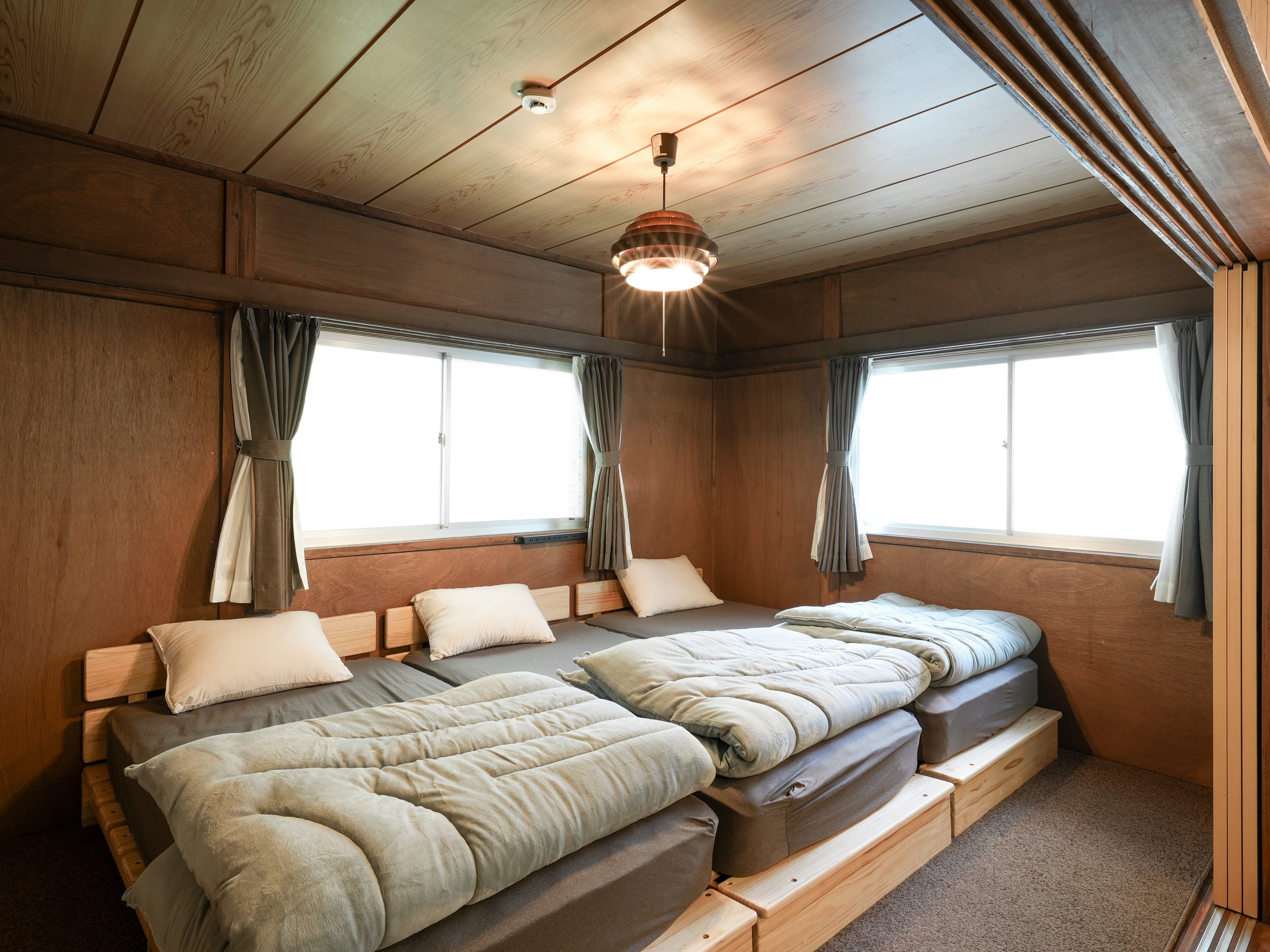 1�ڂ̐Q���A�x�b�h��3�䂠��܂�