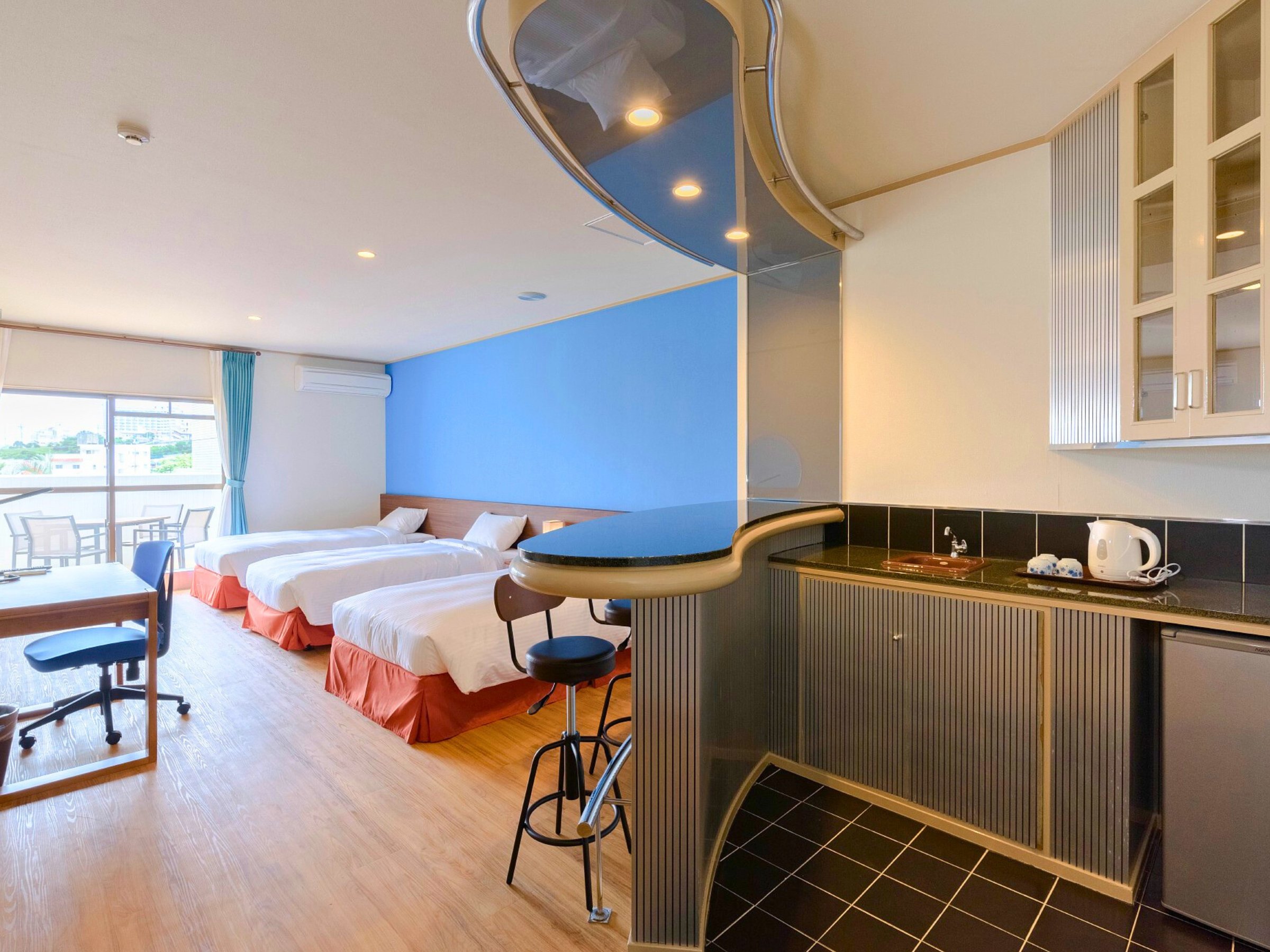 �f���b�N�X���[��