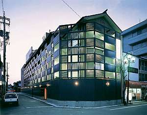 �y���䌧:�����z�Ԃ̏h����