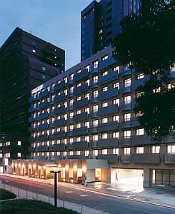 �y�L����:�L���z�z�e���@�؃N���u�L��