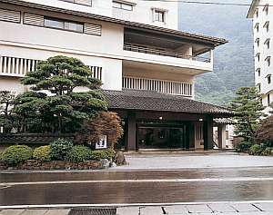 �y�G���g�����X�z�����̎R���݂�]�ޗ��n�B���ւ͂W�K�ɂ���܂�