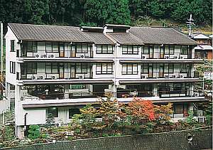 �y�a�̎R��:���l�E���_�z���l��