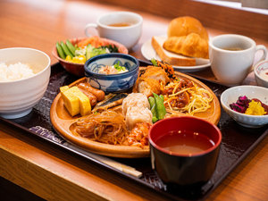 【朝食】取り分け(例)