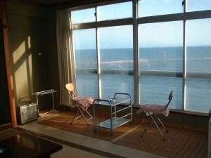 �y������:���]�E�����E���o�_�z�y�b�g�Ɣ��܂��h ���т����