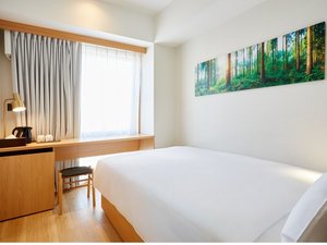 【スタンダードダブルルーム】15u/140cm幅のセミダブルベッド1台完備