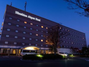 ホテル外観 夜