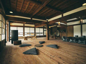 【山梨県下部・身延・早川の貸別荘・コテージ・ログハウス・コンドミニアム】古民家宿 るうふ 書之家