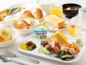 和食から洋食、飲み物も豊富!ホテル自慢の朝食バイキング食べ放題をご堪能下さい♪