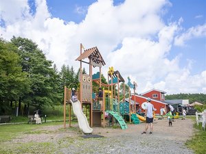 【ファームショップ子ども広場】5つの遊具が設置されており、子ども達に大人気!