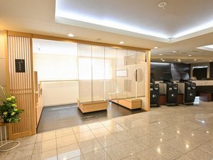 2�KEV���~���Ɩڂ̑O�ɂ́u���}���v�`�ЂƂƂ��`