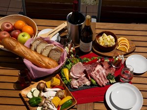 (オプション)BBQ+地元甲州ワイン、最強!