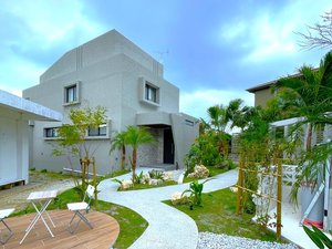 �y�v���~�A���X�E�B�[�g���B���z�O��