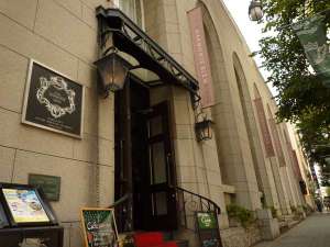 【ブライダル】旧第一勧業銀行松本支店ビルを改装したノスタルジックかつお洒落なブライダル棟