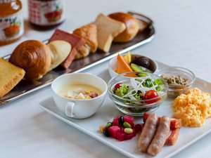 信州・地元の食材を使った朝食ビュッフェ
