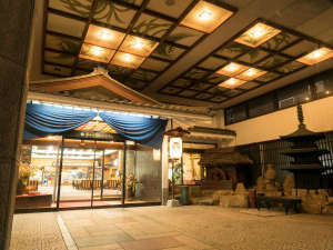 �y���䌧:�����z�����O�����h�z�e��