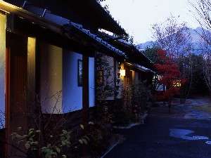 【熊本県湯布院の露天風呂付き客室のある宿】ゆふいん旅館ゆすらうめ