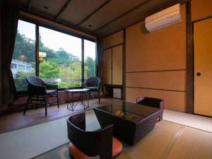 【熊本県湯布院の露天風呂付き客室のある宿】宝泉寺観光ホテル湯本屋