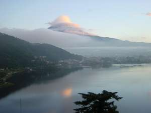 ホテルからご覧いただける富士山です。