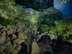 【景観】豊かな水流と森に囲まれた場所で、様々な『巡り』を体験してください