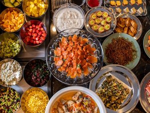 洋食を中心とした約20品の和洋ビュッフェ。迷う時間すら愛おしい、彩り豊かな朝食。