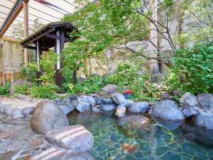 �]�˂̒�i����/�I�V�j�@�΂̖؁X���������I�V���C�́A������葫���̂΂��Ă����났��������