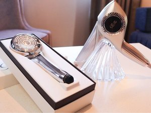 �uReFa FINE BUBBLE U�v�uReFa BEAUTECH DRYER BX W�v�𓱓����v���~�A���t���A����