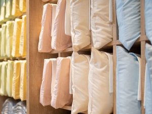 あなたの頭にフィットして眠りを誘う8種類の選べる枕(先着順・数量限定)